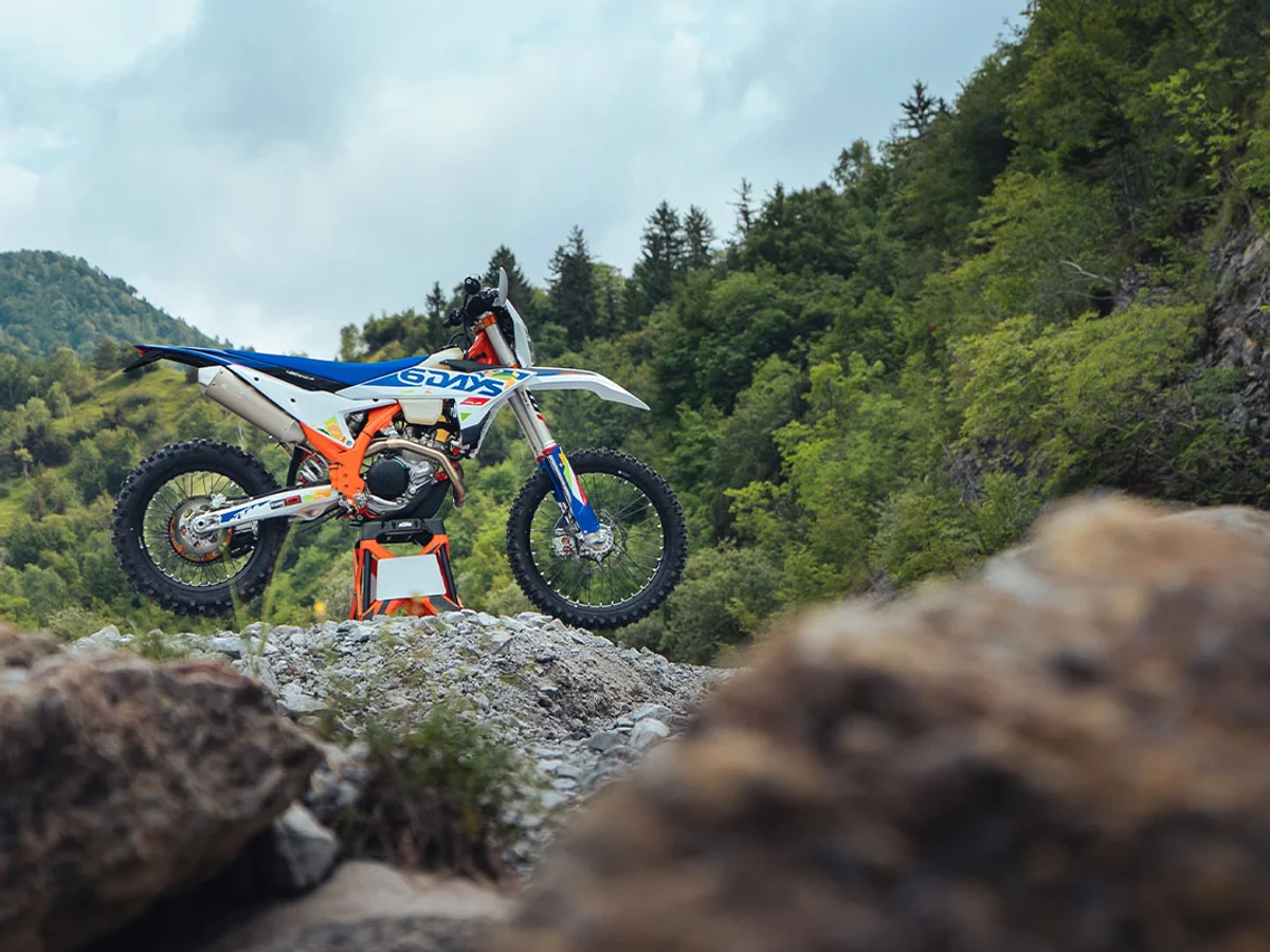 Foto 1: Moto KTM 250 EXC-F 6DAYS nuova 250cc enduro (2026)