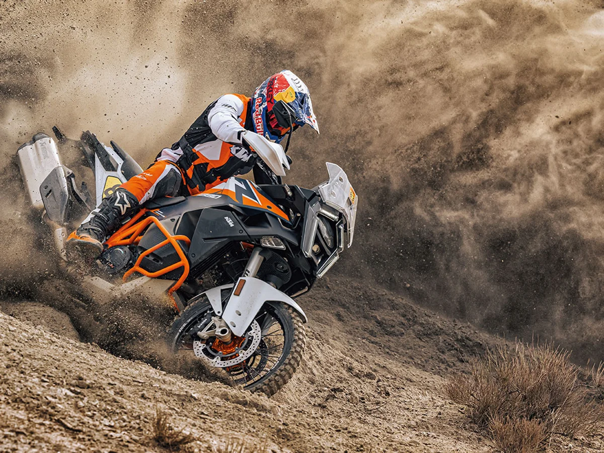 Foto 1: Moto KTM 1390 Super Adventure R nuova 1350cc strada (2026)