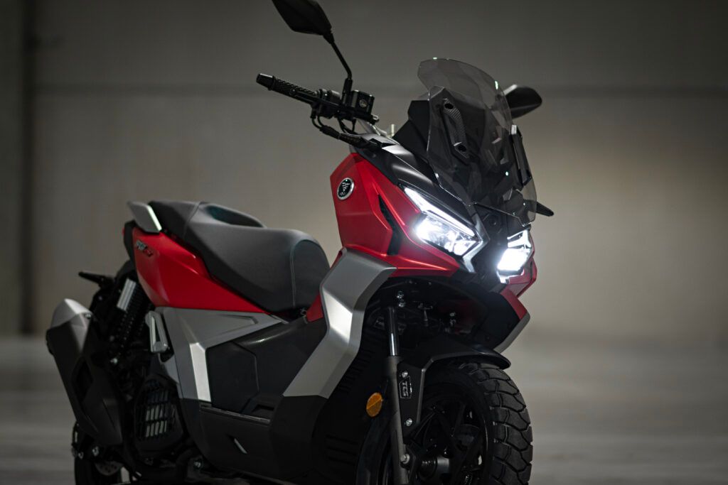 Foto 2: Moto VOGE SFIDA SR1 ADV nuova 124cc scooter (2026)