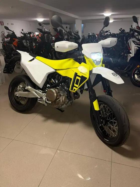 Husqvarna 701 Supermoto