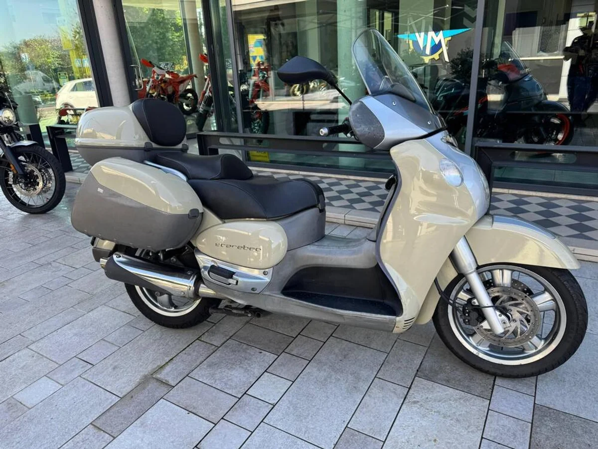 Foto 1: Moto APRILIA Scarabeo 500 usata 460cc strada (2002)