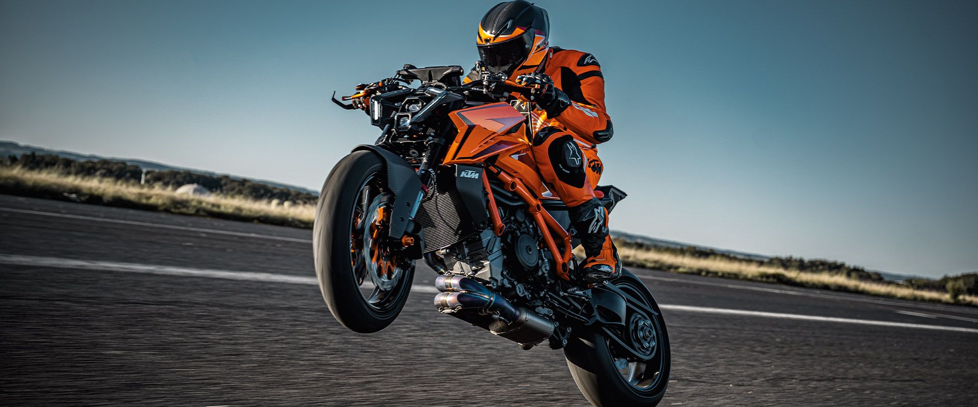 Foto 1: Moto KTM 1390 Super Duke R nuova 1350cc strada (2026)