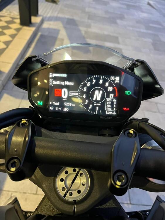 Foto 4: Moto DUCATI Monster 937 usata 937cc strada (2021)