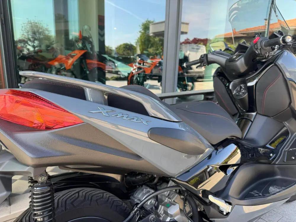 Yamaha X-Max 300 Tech Max