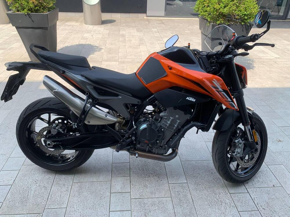 Foto 2: Moto KTM 790 Duke L usata 799cc strada (2023)