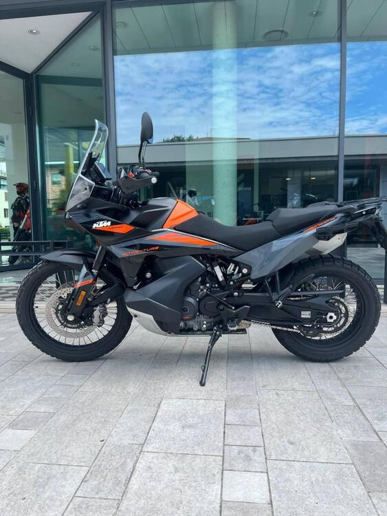 Foto 1: Moto KTM 890 Adventure usata 889cc strada (2023)