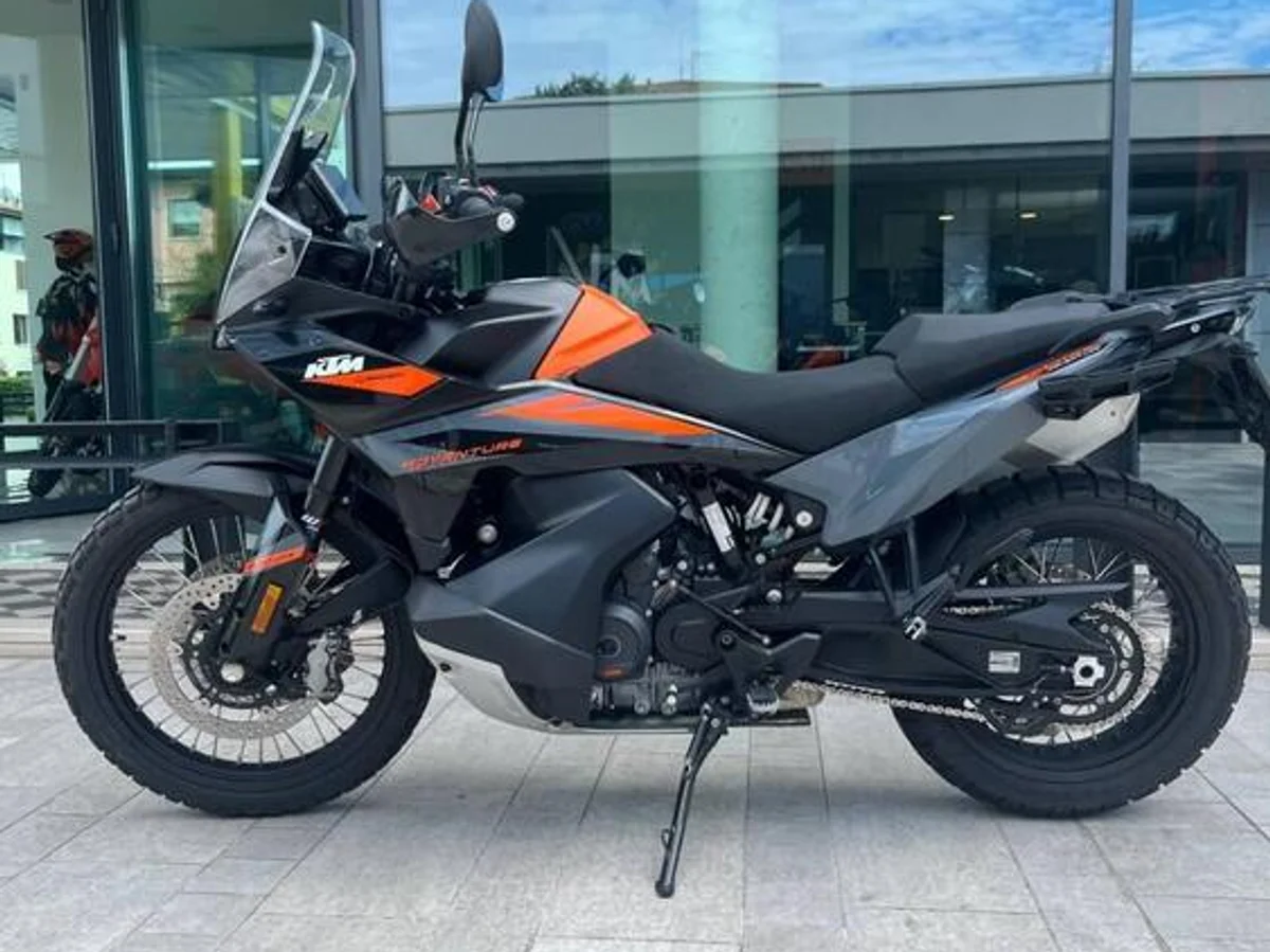 Foto 1: Moto KTM 890 Adventure usata 889cc strada (2023)