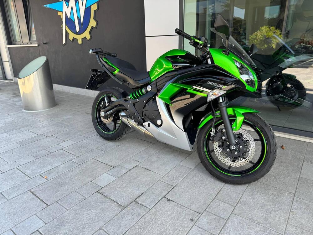 Foto 2: Moto KAWASAKI ER-6F ABS usata 649cc strada (2012)