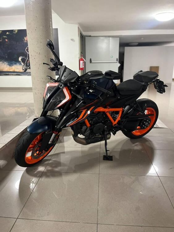 Foto 1: Moto KTM 1290 Super Duke R usata 1301cc strada (2022)