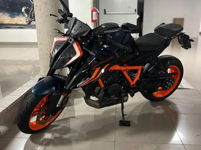 Foto 1: Moto KTM 1290 Super Duke R usata 1301cc strada (2022)
