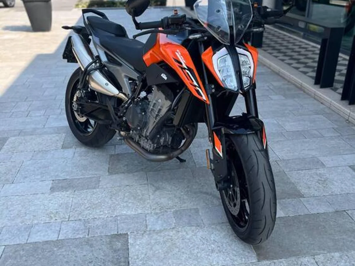 Foto 1: Moto KTM 790 Duke L usata 799cc strada (2023)