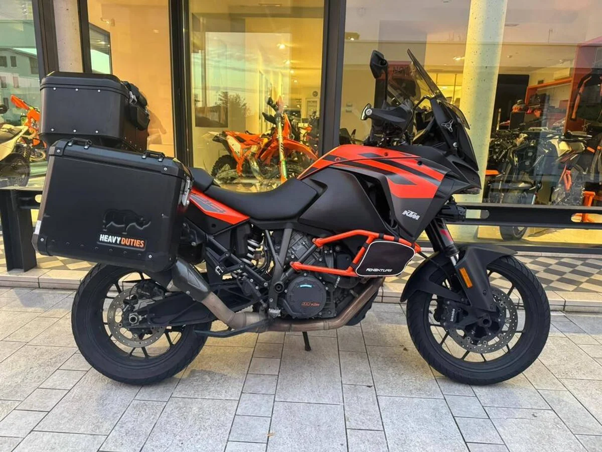 Foto 1: Moto KTM 1290 Super Adventure S usata 1301cc strada (2017)