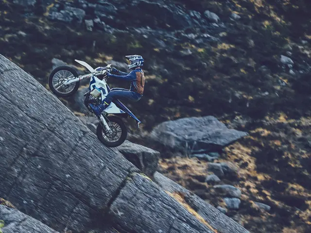 Foto 1: Moto HUSQVARNA FE 450 nuova 450cc enduro (2026)