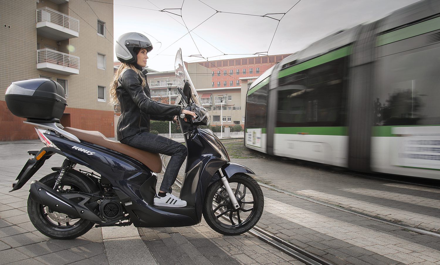 Foto 3: Moto KYMCO People S 200 nuova 163cc scooter (2026)