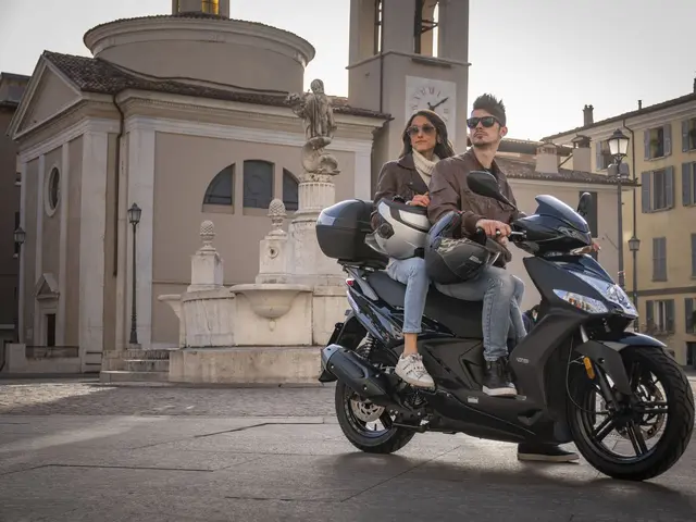 Foto 1: Moto KYMCO AGILITY 125 R16 POWER UP nuova 125cc scooter (2026)