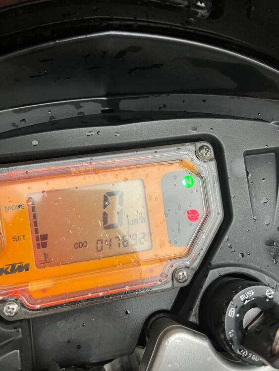 Foto 3: Moto KTM 950 Supermoto usata 942cc strada (2006)