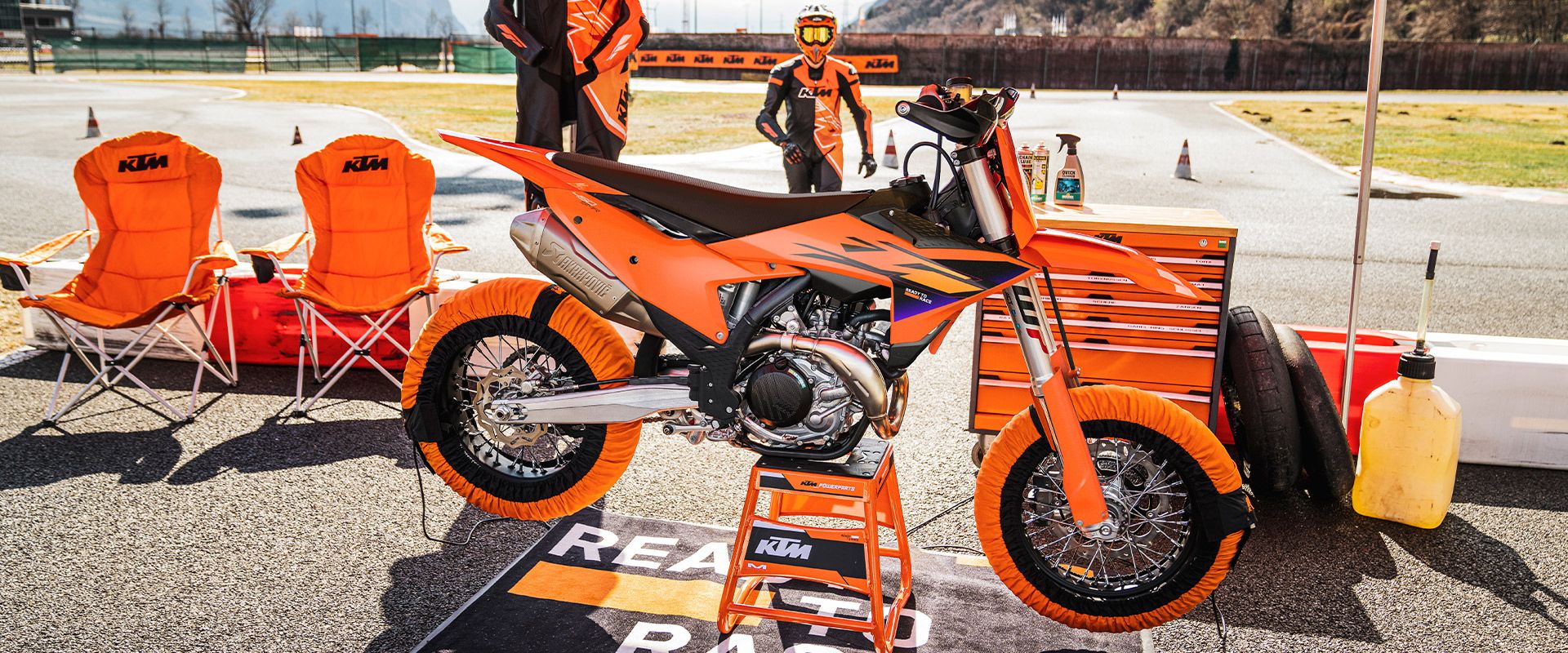 Foto 2: Moto KTM 450 SMR nuova 450cc strada (2026)