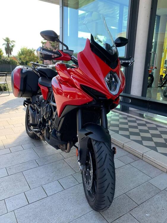 Foto 3: Moto MV AGUSTA Turismo Veloce 800 Rosso usata 798cc strada (2021)