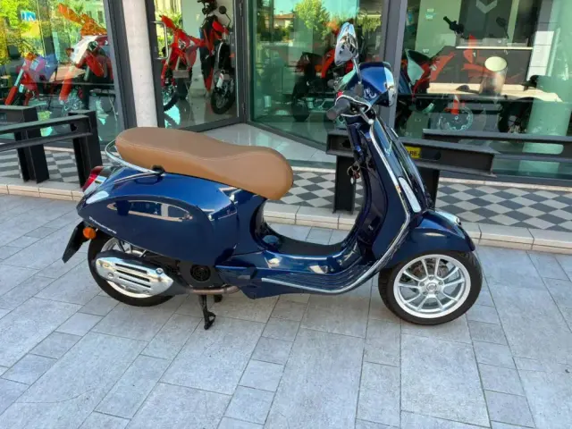 Vespa Primavera 150