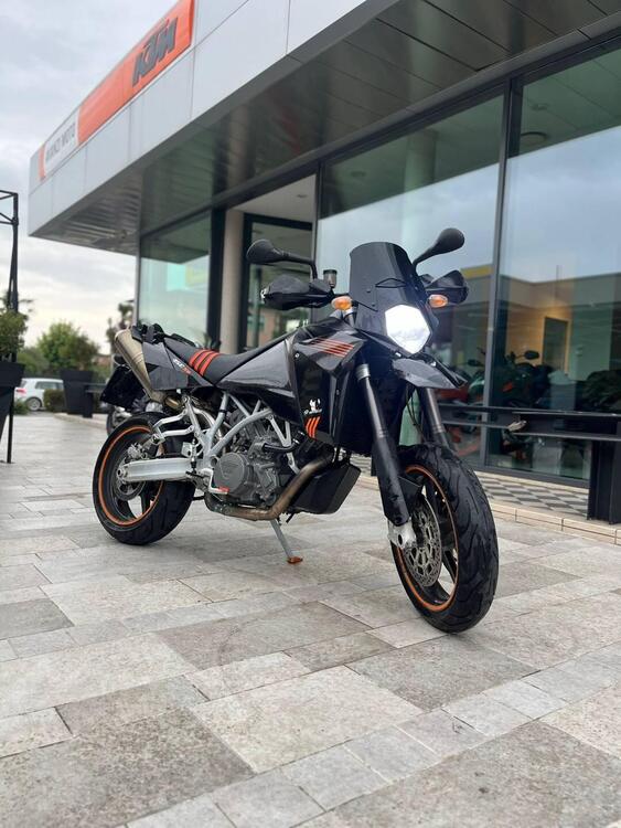 Foto 6: Moto KTM 950 Supermoto usata 942cc strada (2006)