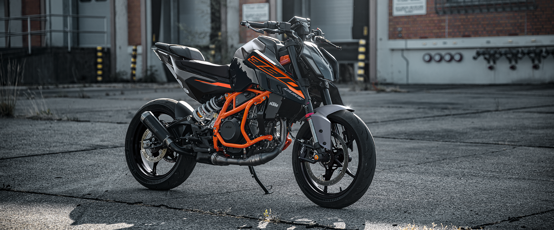 Foto 1: Moto KTM 390 Duke nuova 399cc strada (2026)