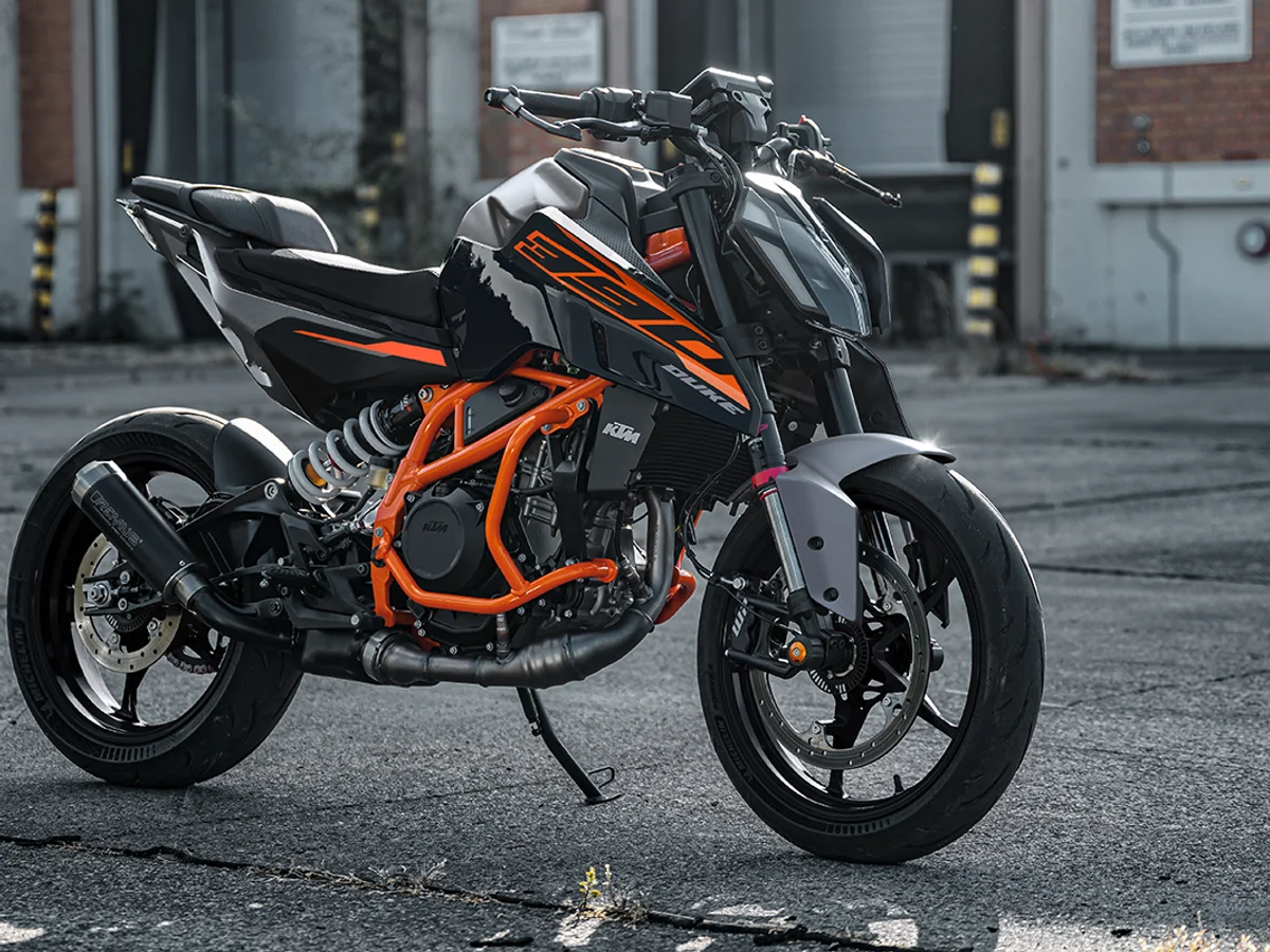 Foto 1: Moto KTM 390 Duke nuova 399cc strada (2026)