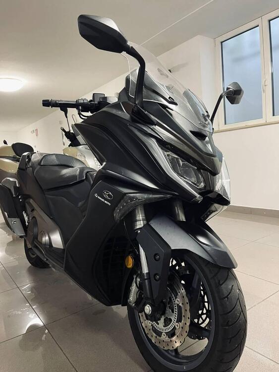 Kymco AK 550