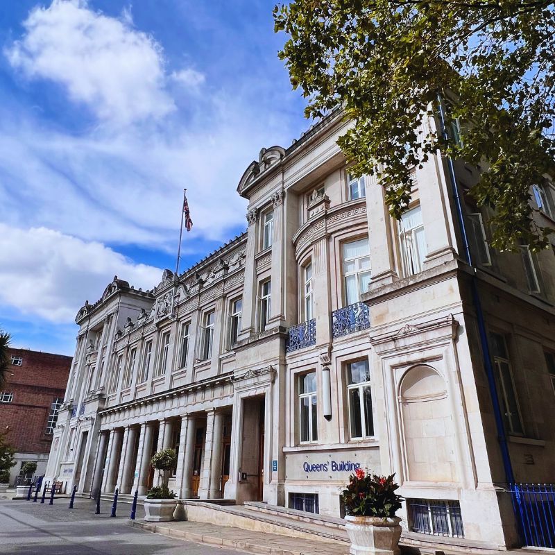 QUEEN MARY UNIVERSITY OF LONDON