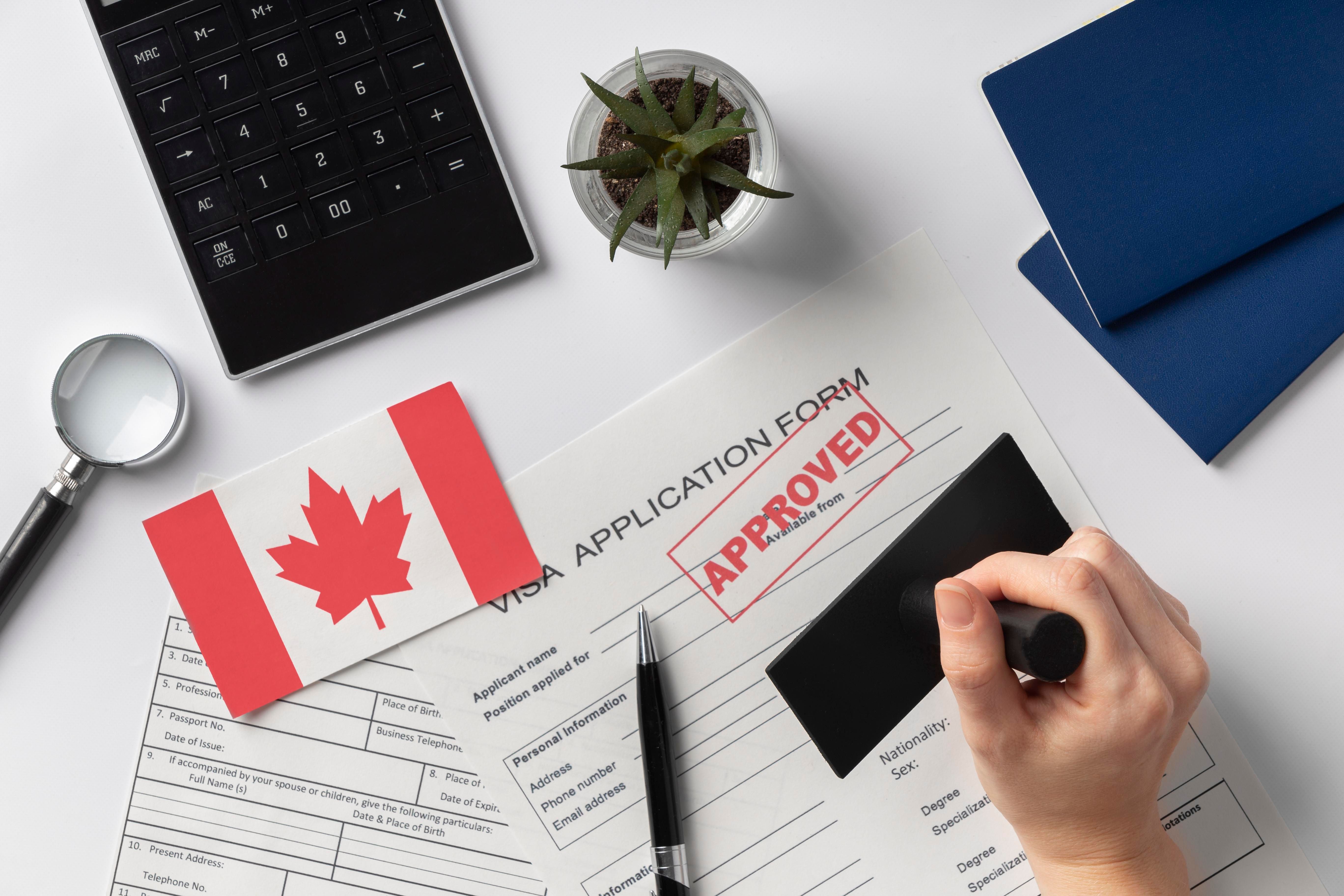 Lệ phí xin visa Canada