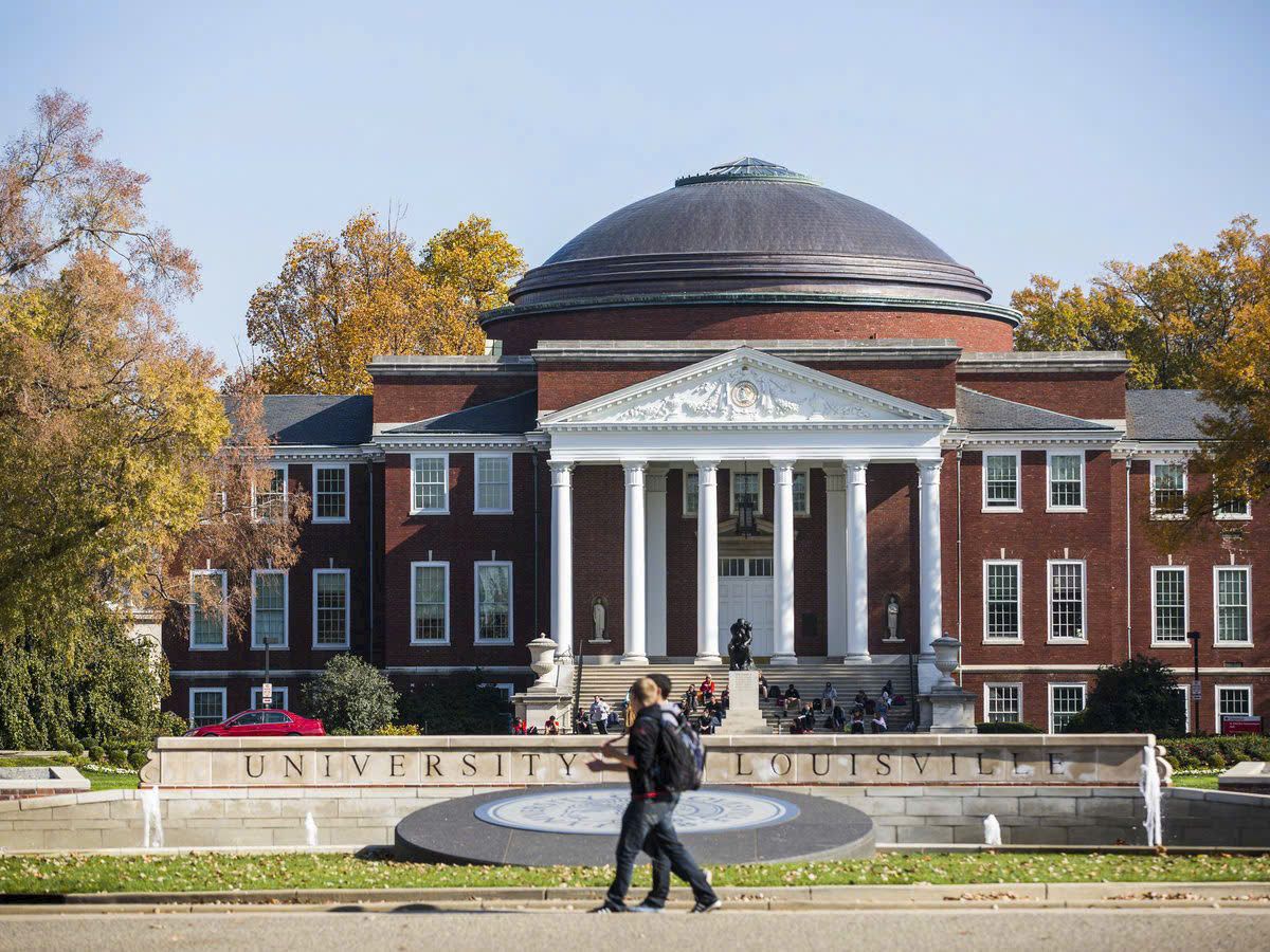 UNIVERSITY OF LOUISVILLE 🇺🇸