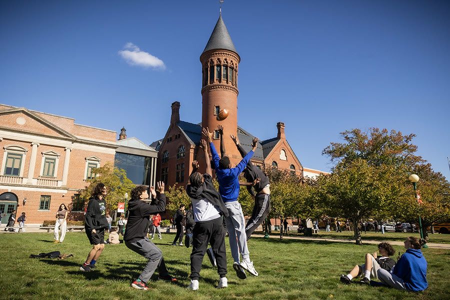 Norwich Free Academy – Trường trung học tư thục tại Connecticut 🇺🇸