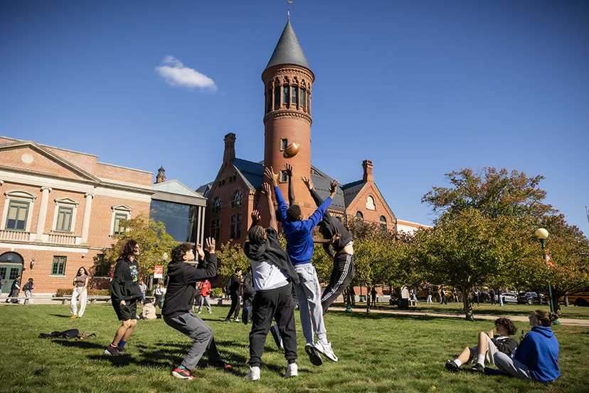Norwich Free Academy – Trường trung học tư thục tại Connecticut 🇺🇸