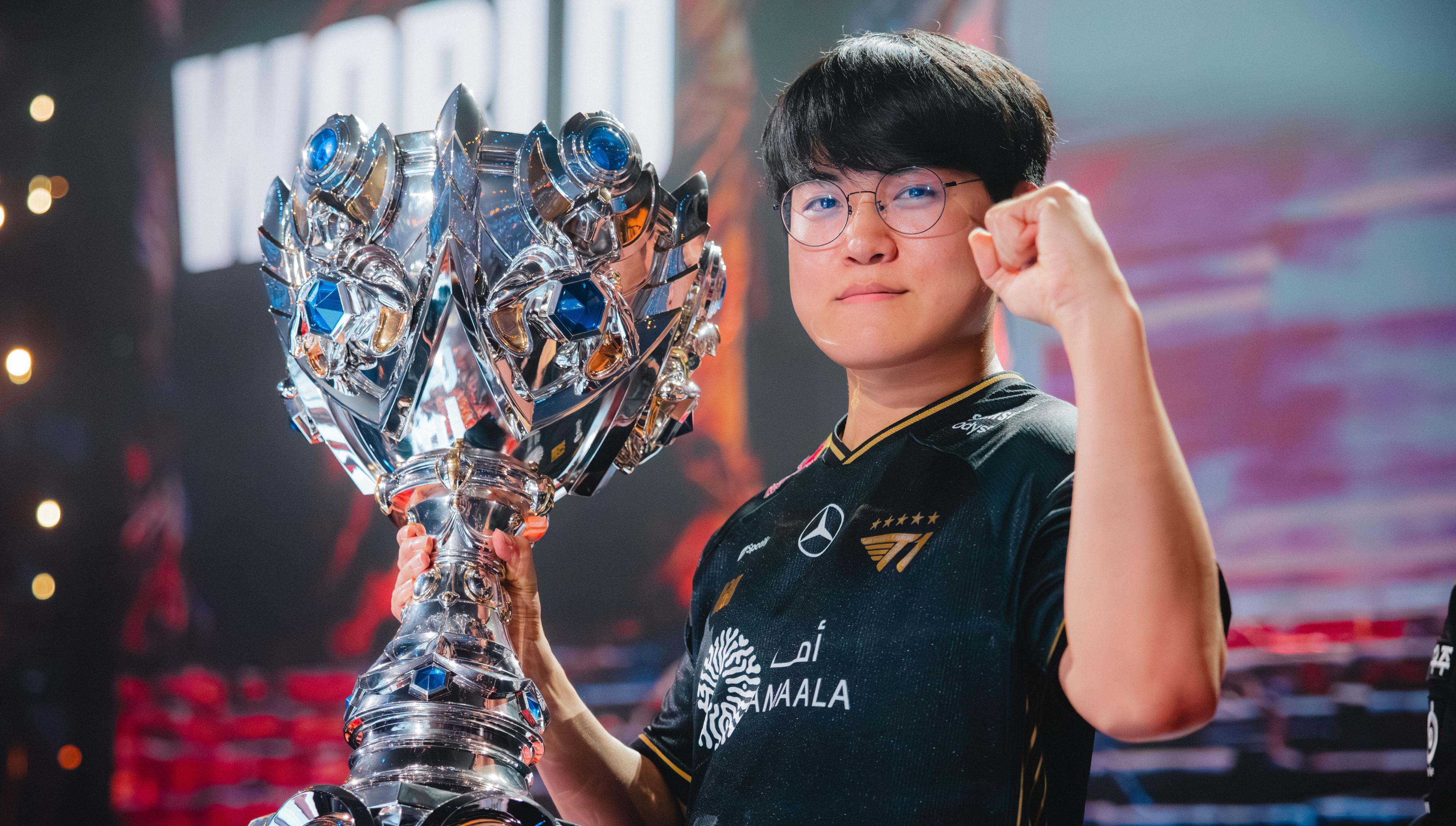 Sheep Esports - Sources: Gumayusi expected to join Hanwha Life Esports