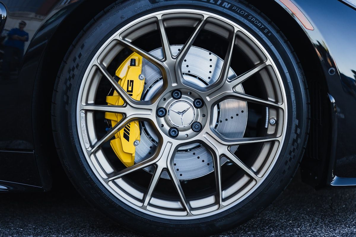 Audi RS6 Remklauwen Geel