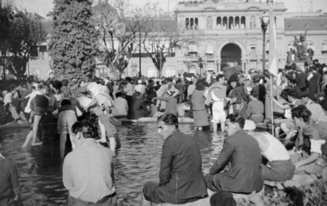 17 DE OCTUBRE: LAS PATAS EN LA FUENTE