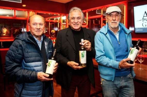 El Pato Fillol tiene su línea de vinos: "Abrazo del Alma"