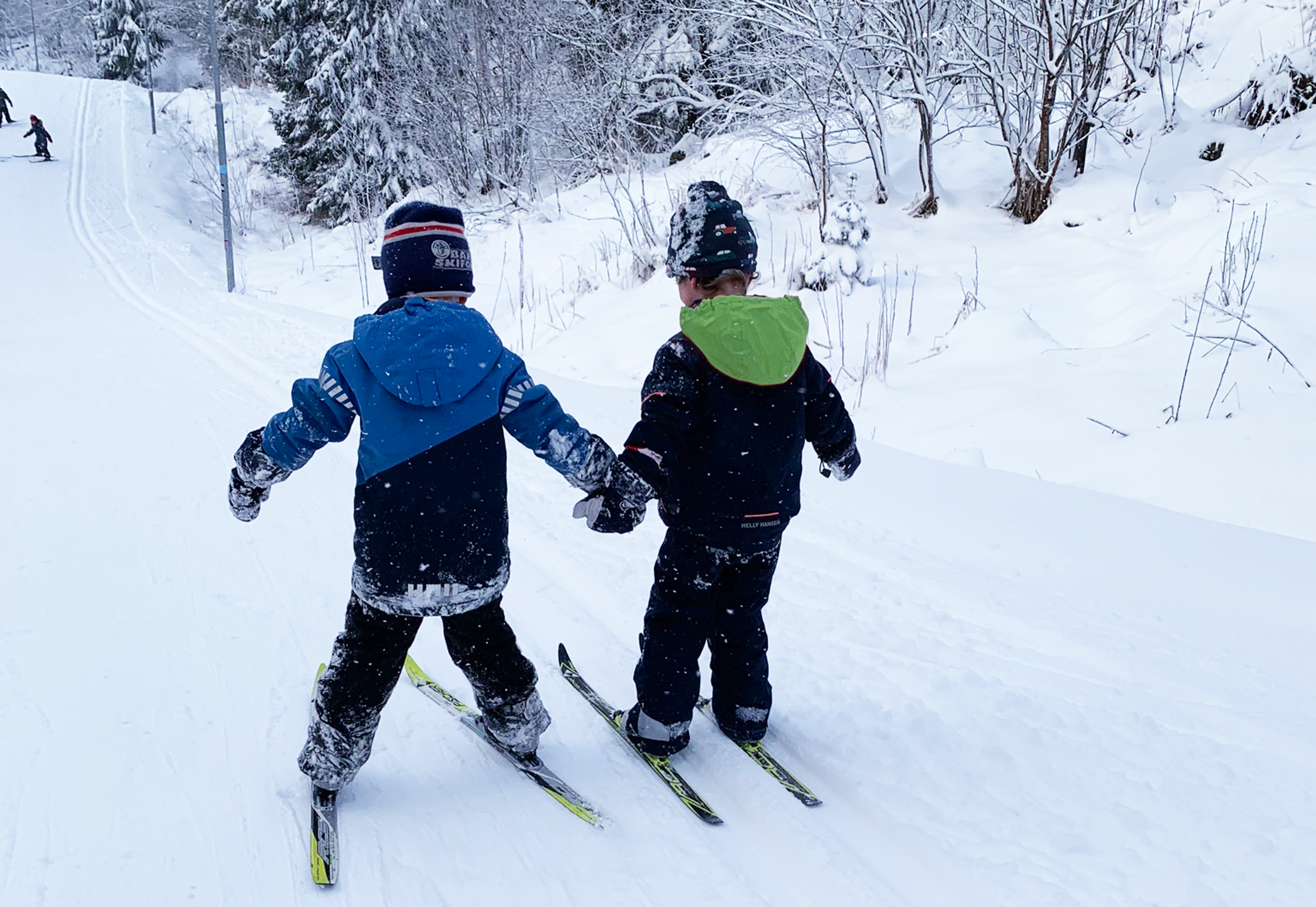 Vi har tips til hvordan du kan arrangere skirenn for barn – både med og uten skispor eller snø.