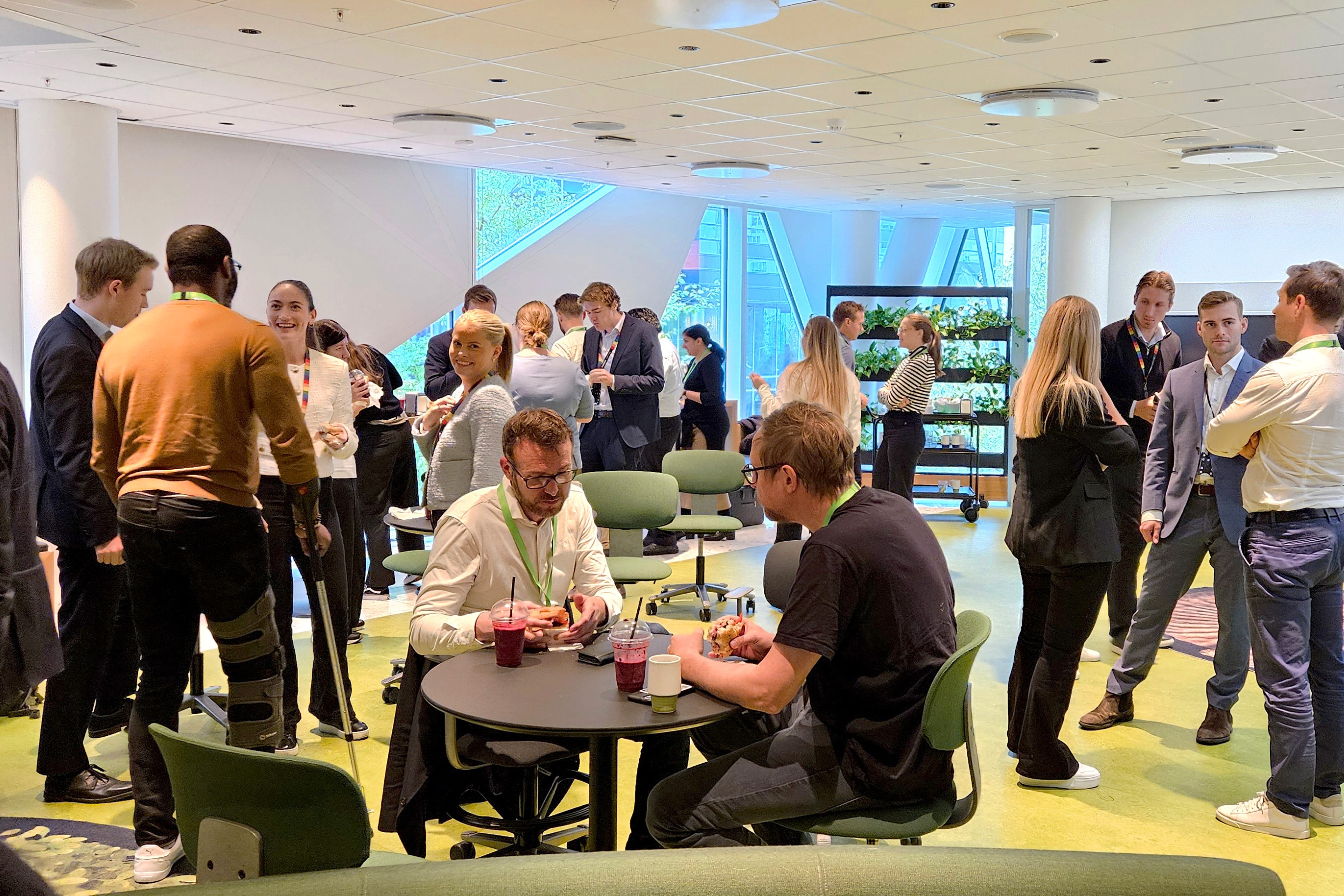 Bilde av gründere som får hjelp fra Deloitte