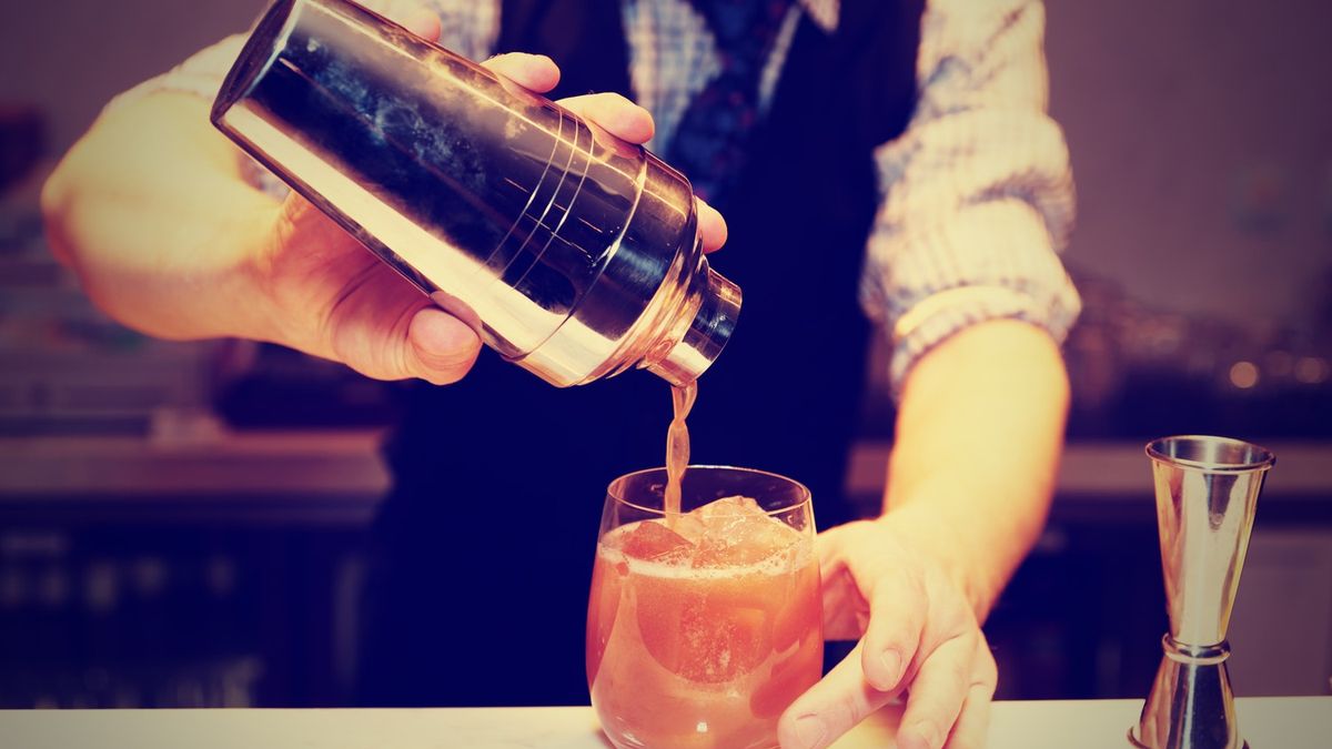Cocktail Bar – Moft sau necesitate?!