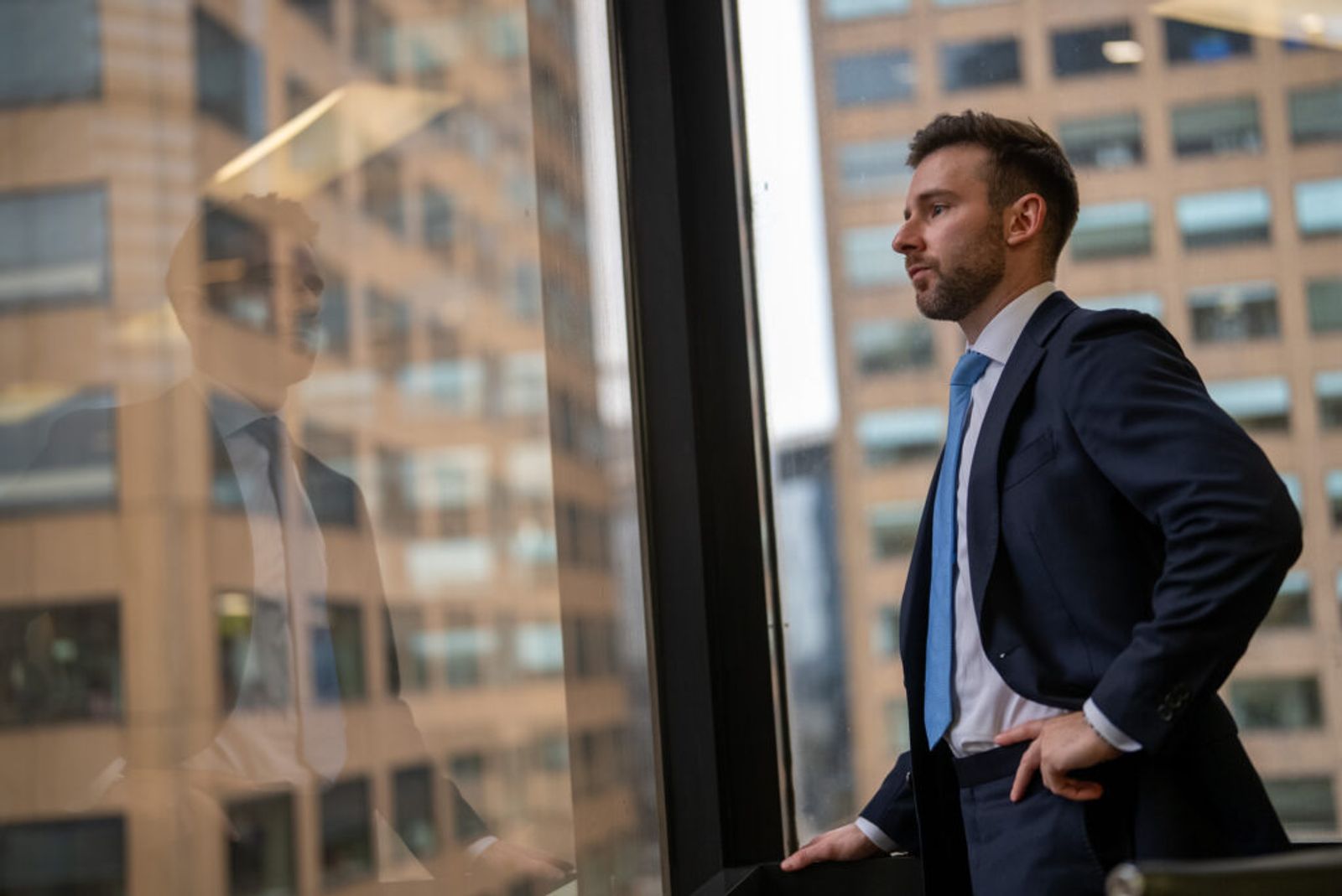 Advisor discussing property finance