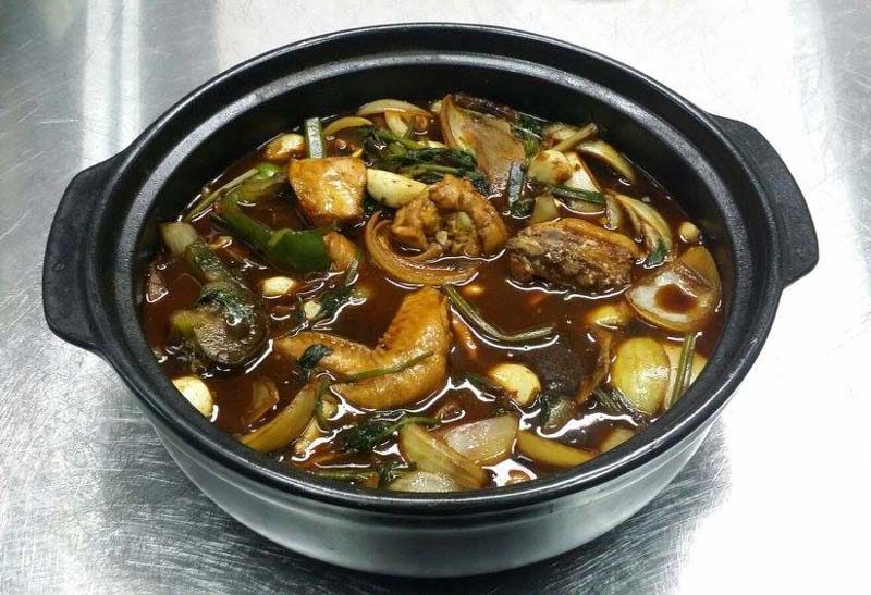 Qi Wei Ji Bao (奇味鸡煲)