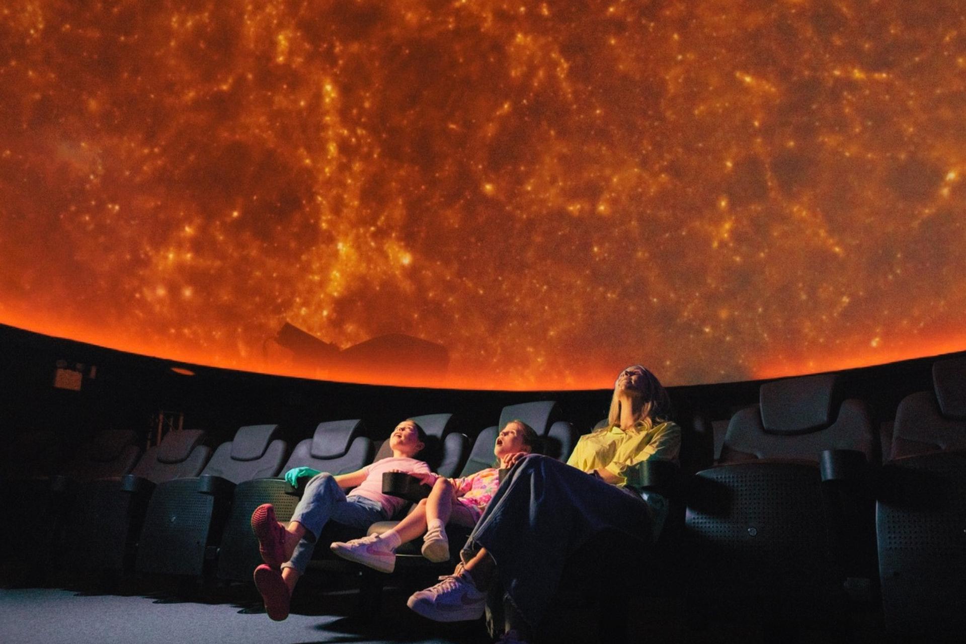 Tāmaki Night Sky, Te Whatu Stardome