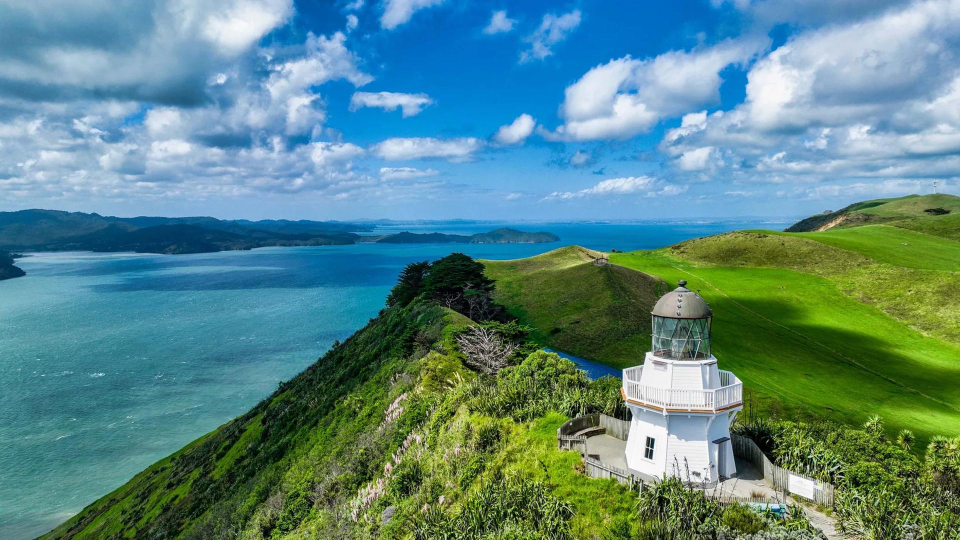 Manukau Heads Lighthouse, Manukau Heads