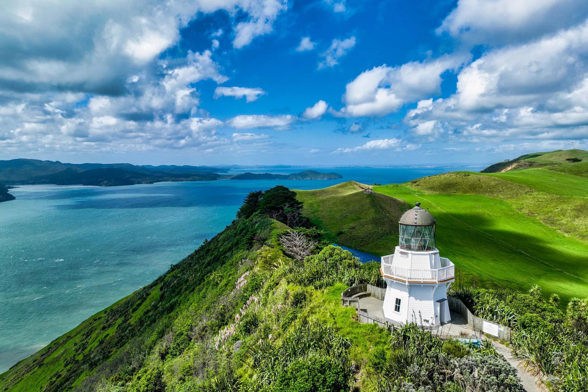 Manukau Heads Lighthouse, Manukau Heads