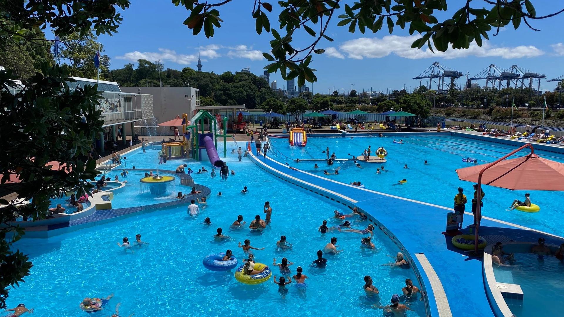 Parnell Baths, Parnell