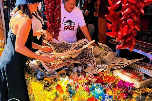 Ōtara Saturday Market