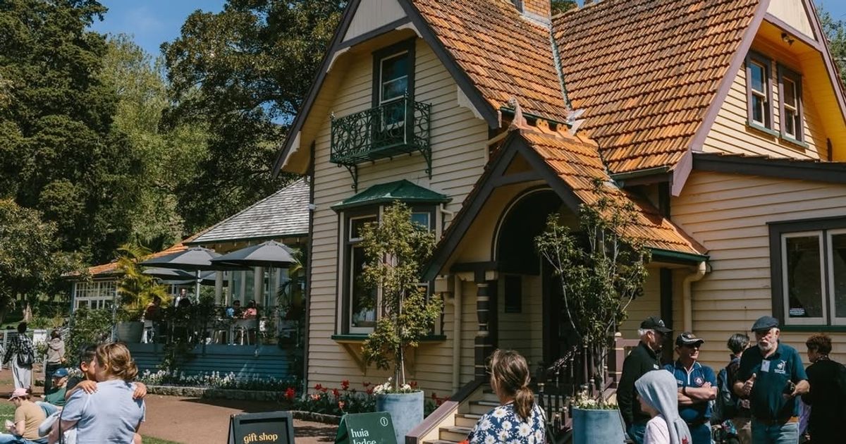 Cornwall Park Huia Lodge Discovery Hub