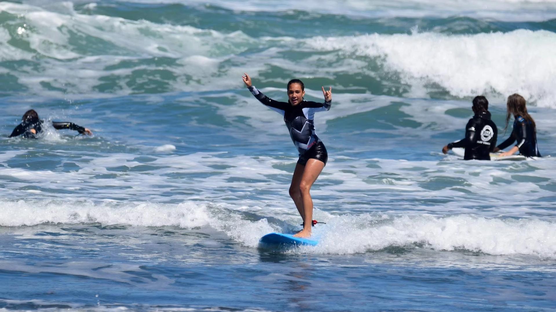 Piha Surf Academy, Piha