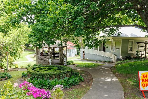 Silverdale Pioneer Village