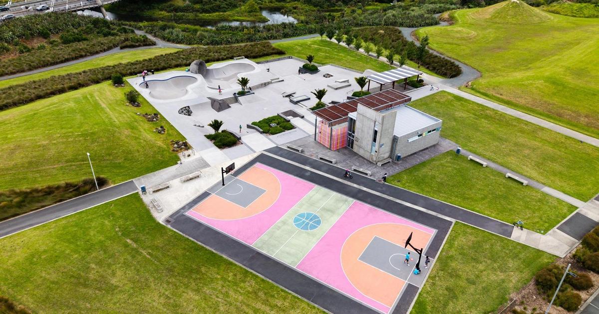 Barry Curtis Park & Skatepark